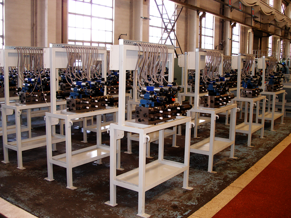 高強(qiáng)棒材液壓系統(tǒng)