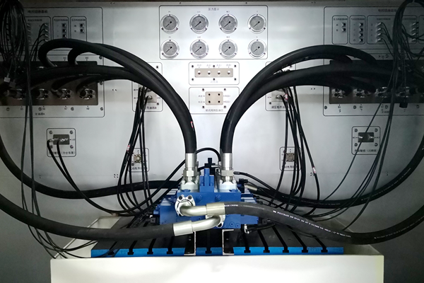 400L/min 工程多路閥可靠性試驗(yàn)臺